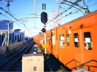 電車に乗って都内をぐるり。博物館やプールに行くことも♪