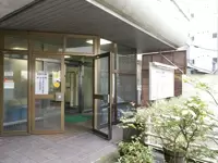 当院は、都心からのアクセスの良い中野坂上に構えているためプライベートも充実しやすいのが特徴です。