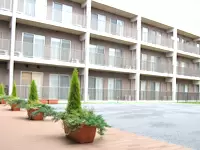 芝生の中庭とは別に、ペットとの生活を楽しんで頂くため施設内にはドッグランもあります！
