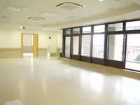 大きな広間は食堂になる予定。利用者の憩いの場となるでしょう。