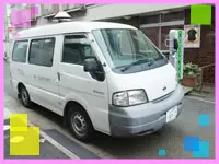 訪問入浴サービスでは、2台のワゴン車に分かれて利用者のご家庭へ向かいます。