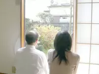 ひかりが沢山入る明るい室内です。