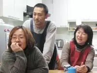 ふー仕事がひと段落！リビングでリラックスしています。