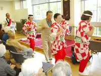 落語家や三味線のボランティアなど、楽しい行事が盛り沢山！