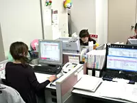 明るいメンバーが集まっていますが、オフィスは落ち着いた雰囲気。メリハリをつけて仕事に取り組めます！