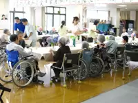 おやつの時間はいつも、にぎやかです。