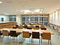 朝、昼、夕、一食350円で栄養＆ボリュームたっぷりの定食が食べられます。