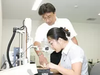 営業スタッフ自ら、開発を担当することもあります。