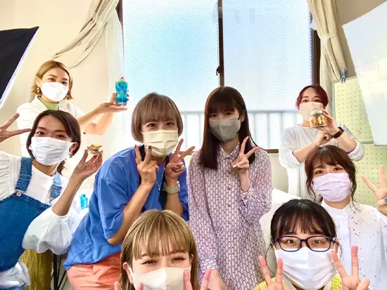 社内は明るく何でも相談できる雰囲気です！