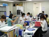 看護師、ヘルパー、ケアマネージャーなど職域はさまざまですが、「チーム」として絆が強く楽しい組織です