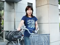 移動は電動自転車で。それではいってきます！