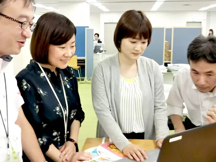 社員同士の距離が近いため、活発にコミュニケーションを取っています。