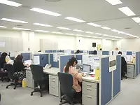 ワンフロアに部署の全員が集まっています。メンバー同士の交流も盛んです。
