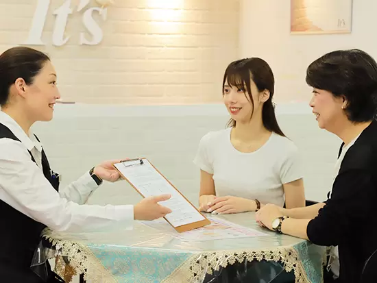 一生に一度の晴れ舞台を最高の思い出にしていただくため、お客様に真摯に向き合うことを大切にしています。