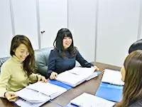 女性の管理職も多数！20～50代まで、幅広い年齢層のスタッフが活躍中です！