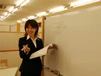 講師のほとんどが大学生のアルバイトです。