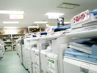 ショールームも併設。お客様も訪れる活気ある環境です。