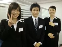 「何でも気軽に相談にのります。チームワークで一緒にがんばりましょう」社員一同