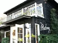 ★【Balcony】代官山店★築100年の木造の一軒屋を改装したという店内はずっといたくなるような居心地の良さ