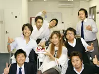 社員やアルバイトなんて関係なく、誕生日は皆でお祝い♪