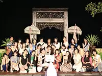 年1回の社員旅行の様子です。その他社内イベントも活発に行っています！