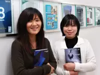 採用担当の福田（左）です。山崎（右）です。みなさんの応募をいつでもお待ちしています！