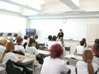 40人の生徒達とともに創り上げる授業。講師として成長してください