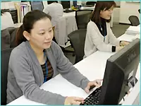 ▲広々としたオフィスで快適にお仕事ができます。メンバー同士の距離が近く相談しやすい環境です