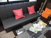 比較的年齢層の高い、上品なお客様が多く店内も落ち着いた雰囲気です。
