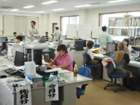 ◆社内◆とてもフラットでアットホーム！幅広い年代のスタッフが活躍しています。