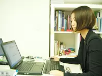 一人のコーディネーターが企業とスタッフに最初から最後まで関わっていきます。