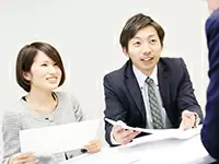 スタッフさんと企業を繋いで、新たな雇用を生み出すお仕事。コミュニケーション力を100％活かせます。