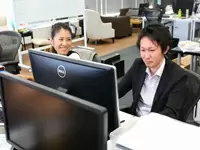 質問や相談事など近くですぐにできる環境です。