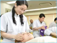 老若男女問わず幅広い生徒さんが受講しています。