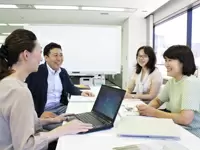 社員の提案が事業として立ち上がっている当社では、常に活気あるミーティングが行われています。