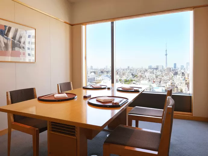ホテルの最上階なので展望が抜群。東京の景色を一望できます。