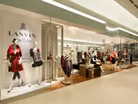 【ランバン オン ブルー】シック且つ生意気をミックスした、新しい価値観を提案するブランド◎