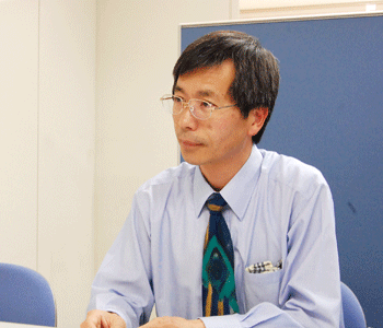 東京都福祉人材センター　人材情報施設長　中村孝一さん