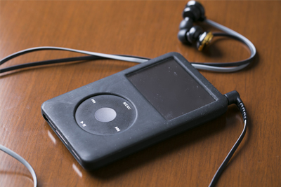 岡田さんが学生時代から愛用しているiPod