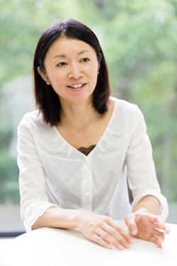 妊活、出産を経て仕事観はどう変わった? 40代ワーキングマザーが「結婚を先延ばしにするほど仕事中毒だったころ」を振り返る