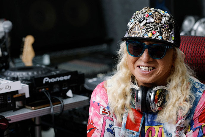DJ KOOさん