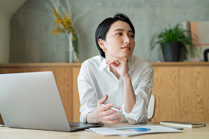 働く女性