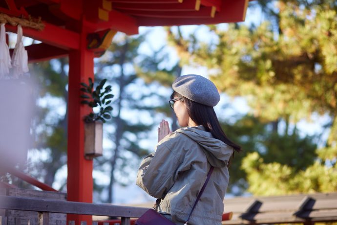 「二礼二拍手一礼」で願いが叶う、おみくじ“大凶”は最悪…？ 初詣前に知っておきたい「参拝マナー」の３大勘違い