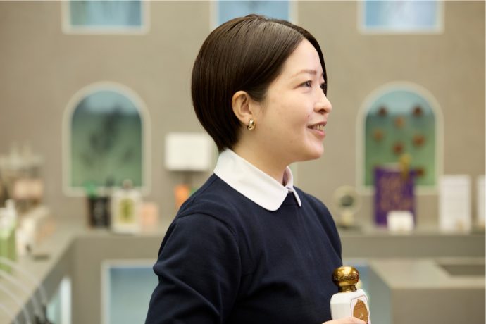 オフィシーヌ・ユニヴェルセル・ビュリー代官山本店 ブティックマネージャー 桐山小百合さん