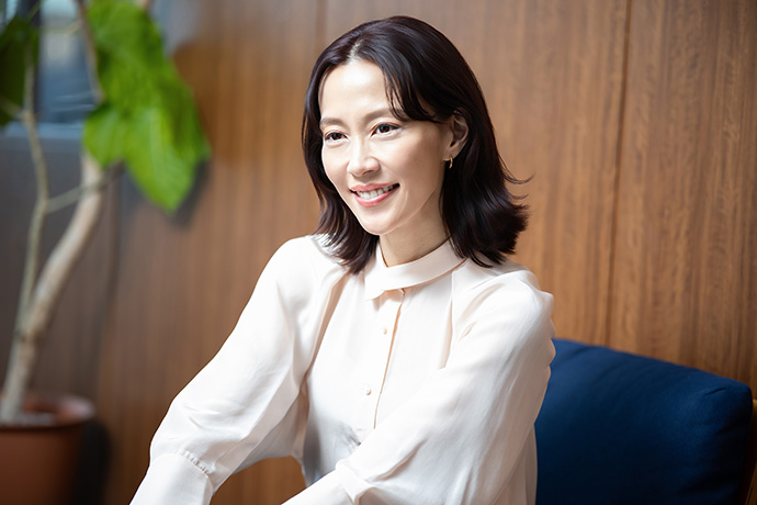 インタビューに答える木村佳乃さん