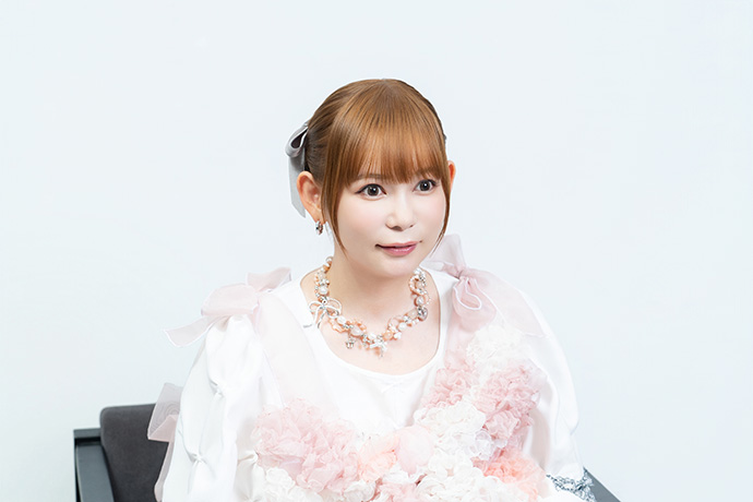 インタビューに答える中川翔子さん