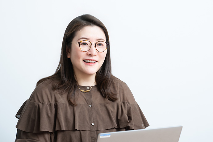 インタビューに答える塲田聖さん