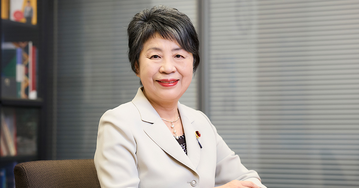 「ポジション争いなんて、消耗するだけよ」法務大臣・外務大臣を歴任した上川陽子の“戦わない”キャリア論