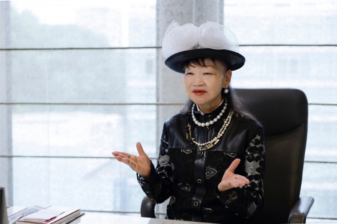 アパホテル社長