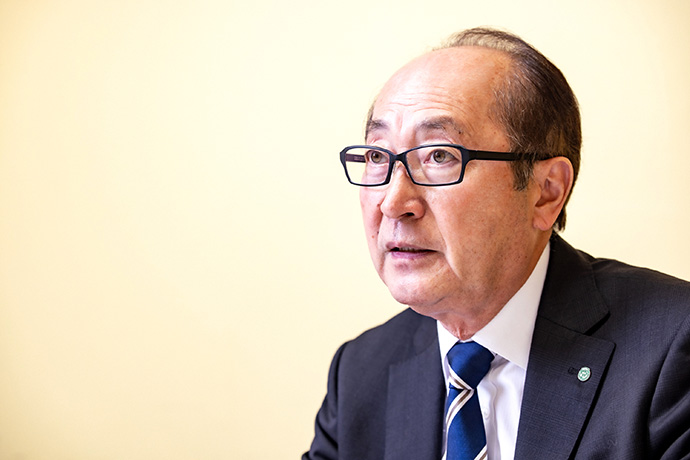 インタビューに答える株式会社サイゼリヤ代表取締役社長の松谷秀治さん